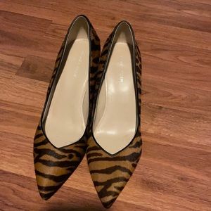 Beautiful Tiger Stripes Square Heel Ladies Shoes Size 10M